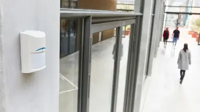 Motion detector on the wall